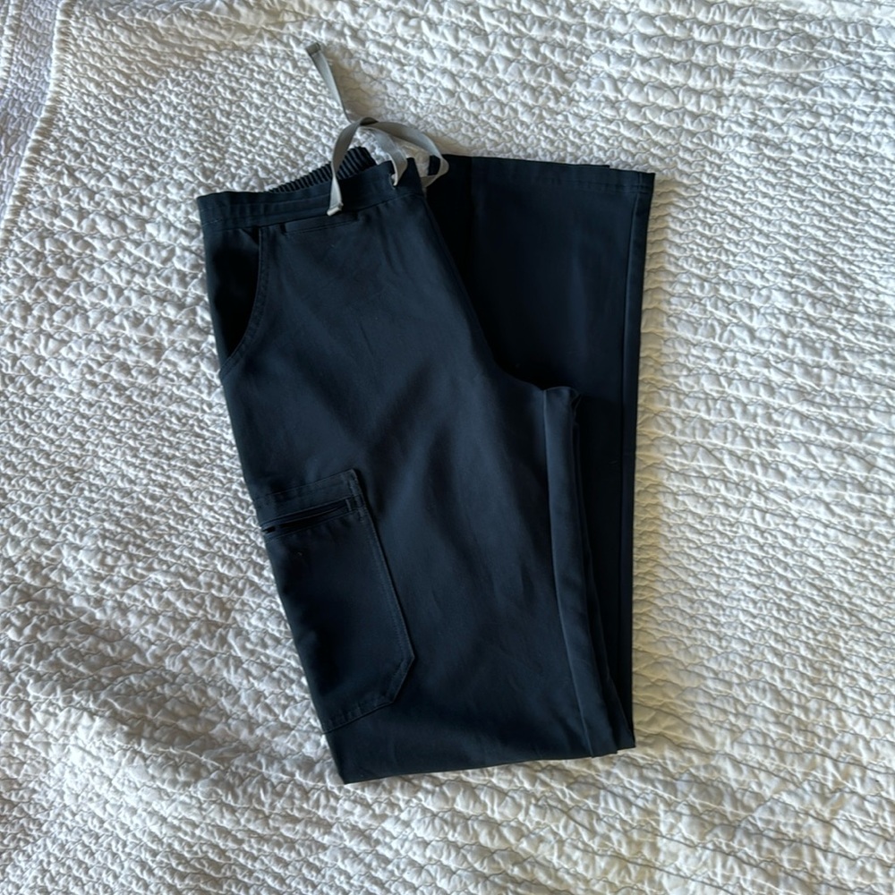 Figs dark harbor extra small/tall Yola pants